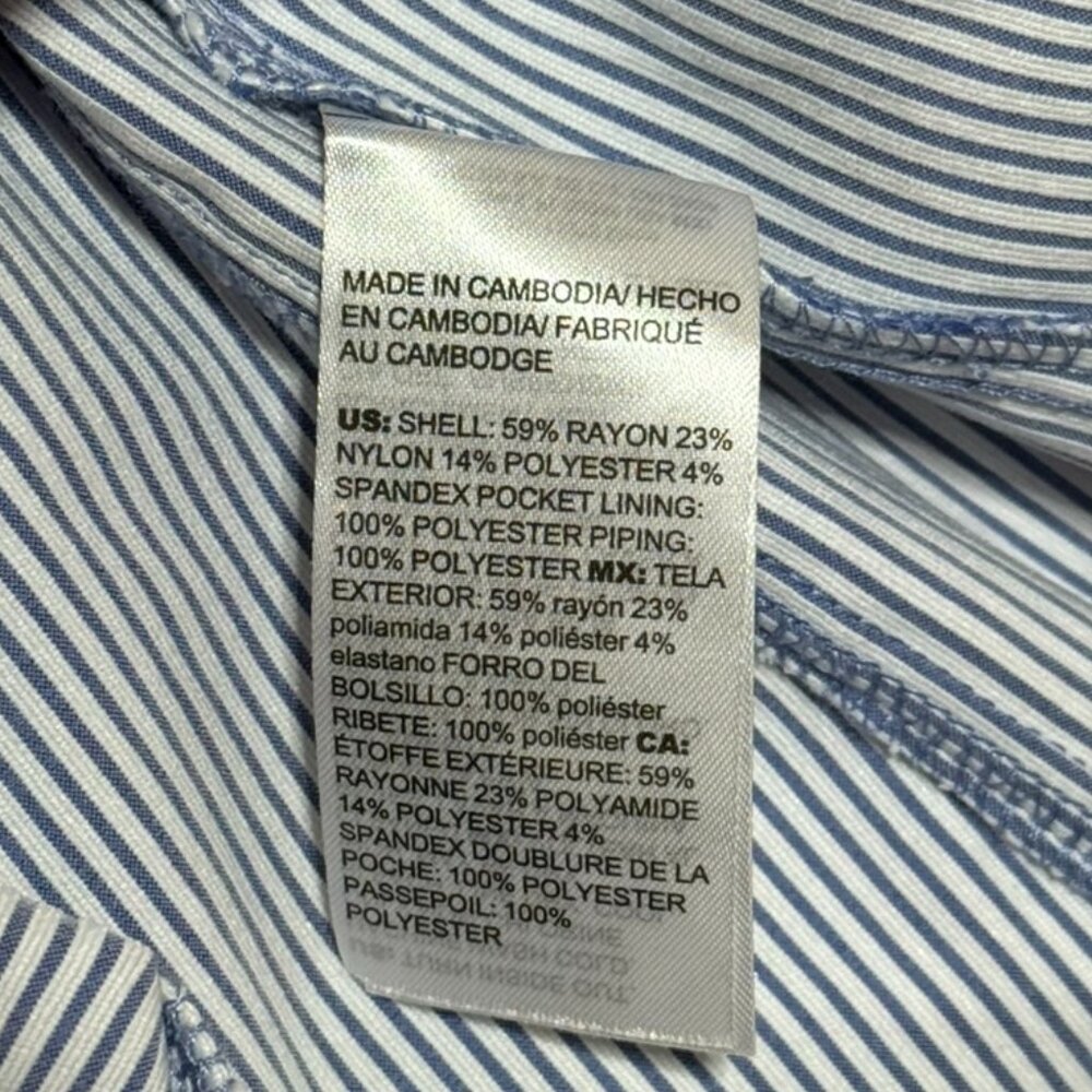Chico's size 2 Stretch Seercucker Snap Front Jacket - Picture 7 of 7